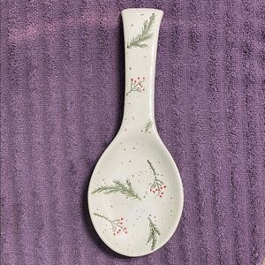 Holiday Pine & Berry Ceramic Spoon Rest - White and Green